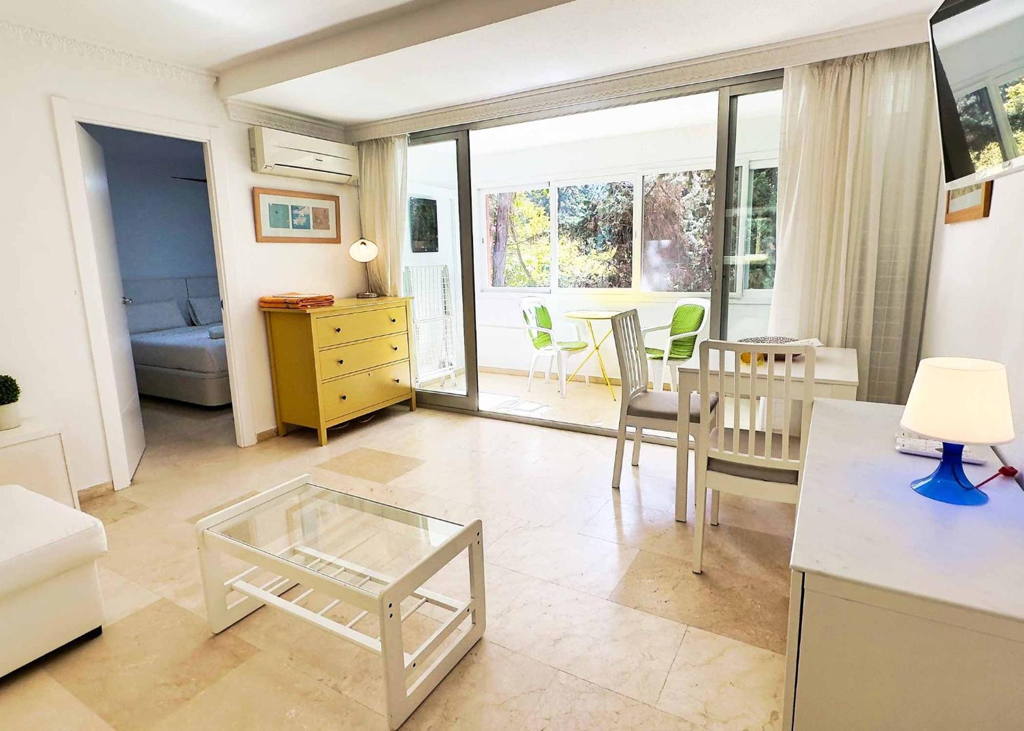 1 Bedroom Apartment Second Line Beach- Parque Marbella Building Kültér fotó