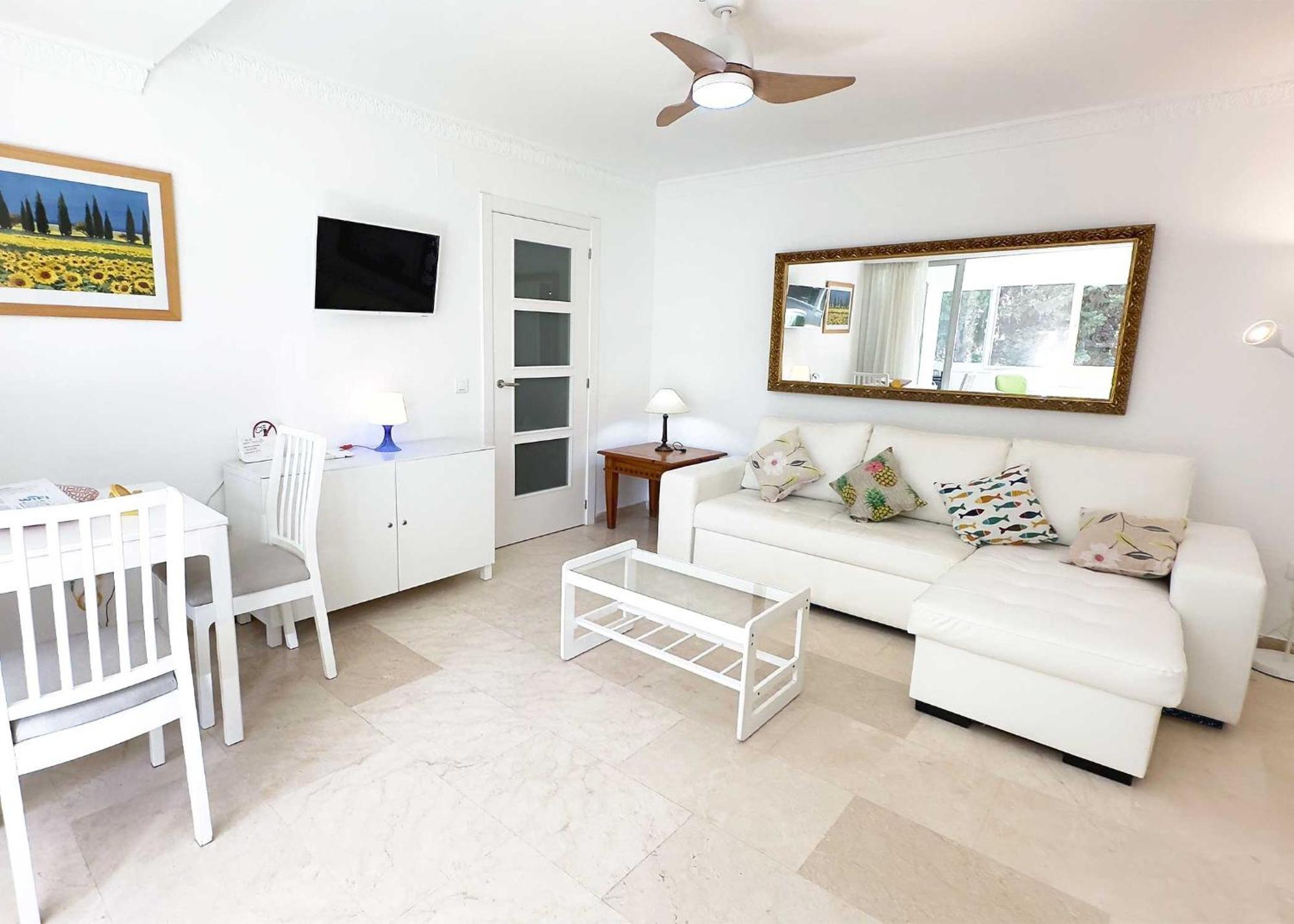 1 Bedroom Apartment Second Line Beach- Parque Marbella Building Kültér fotó