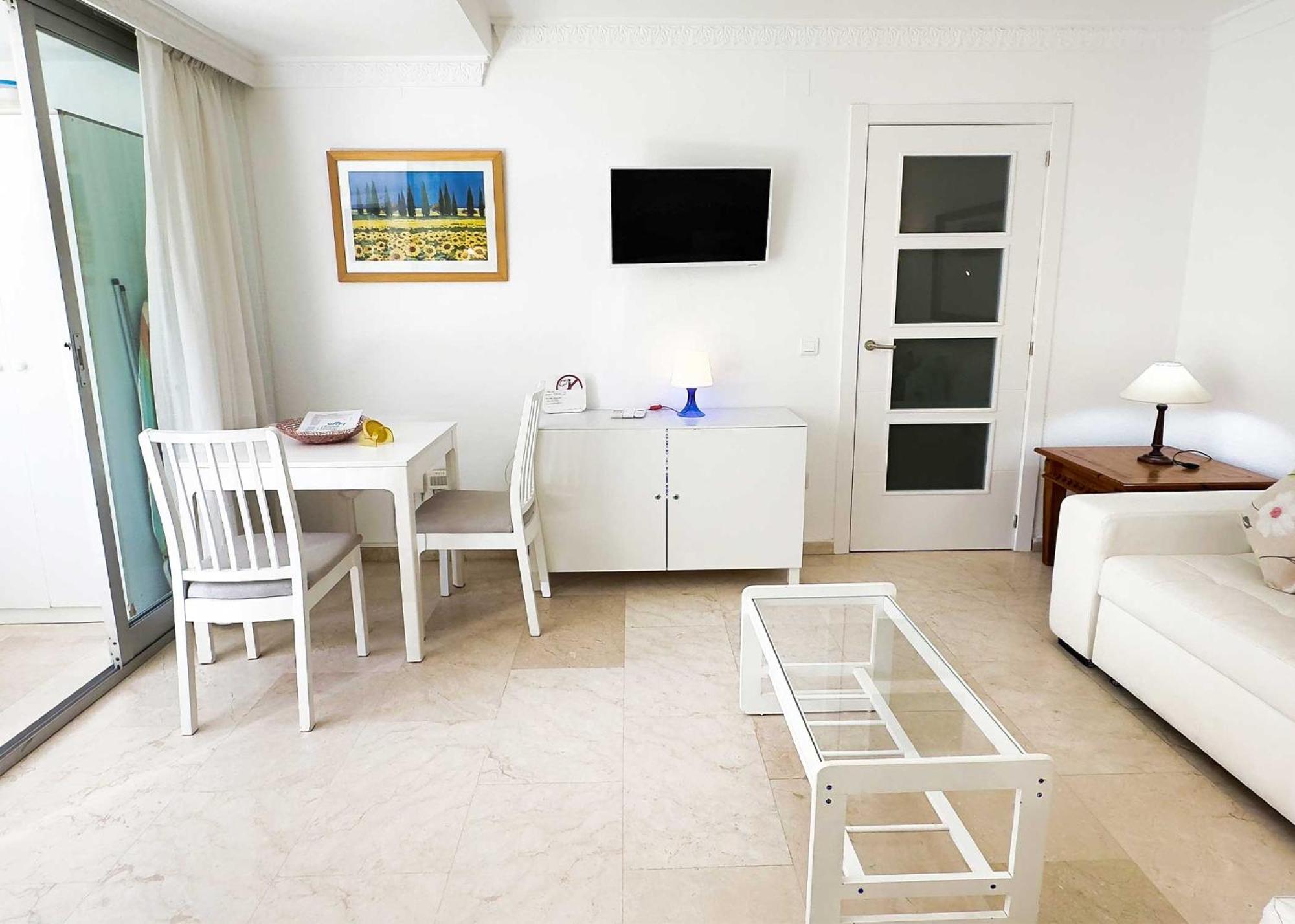 1 Bedroom Apartment Second Line Beach- Parque Marbella Building Kültér fotó